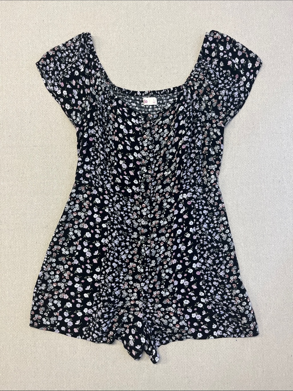 So Floral Romper Women’s Large Black Ditsy Floral Button Front Cottagecore